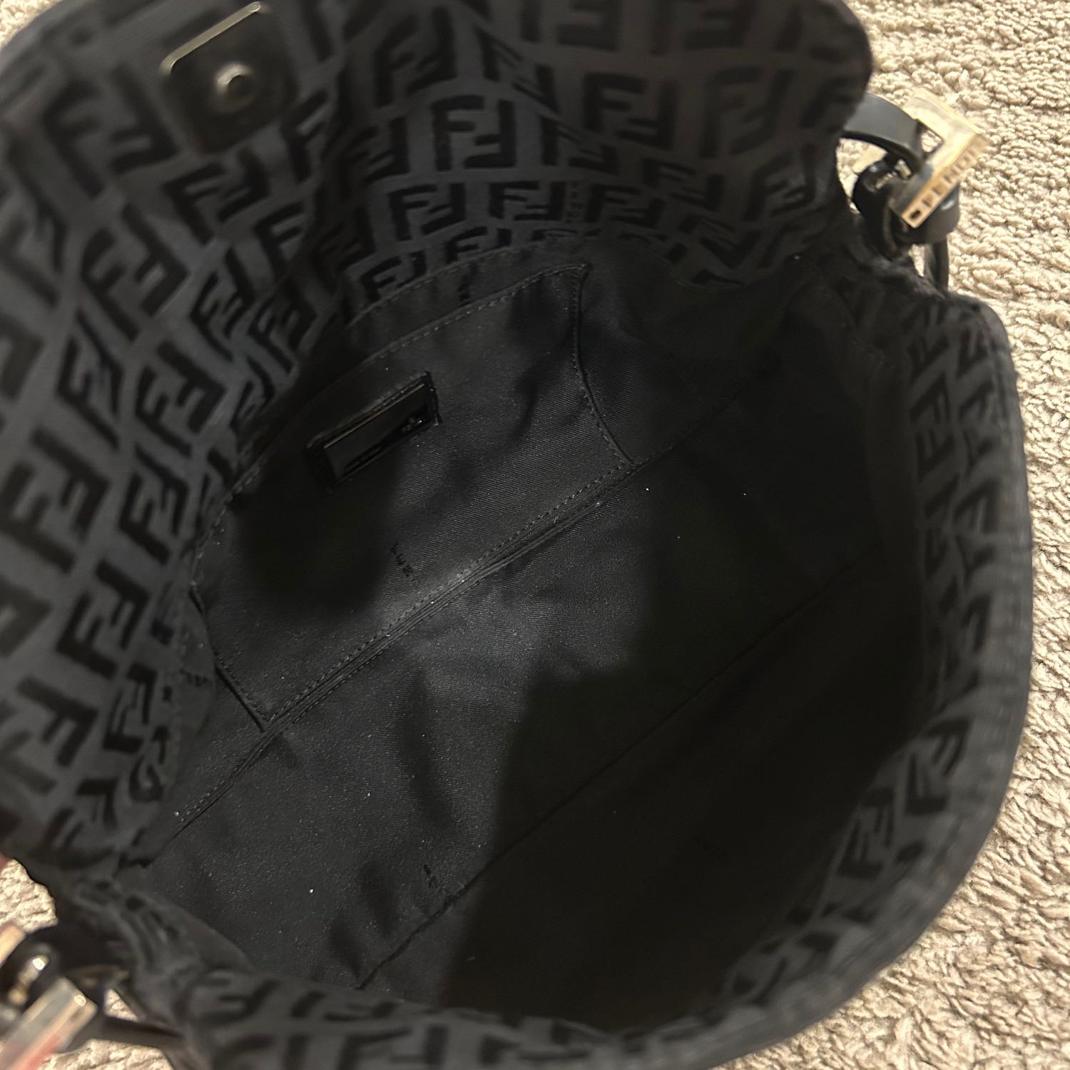 شنطة فندي