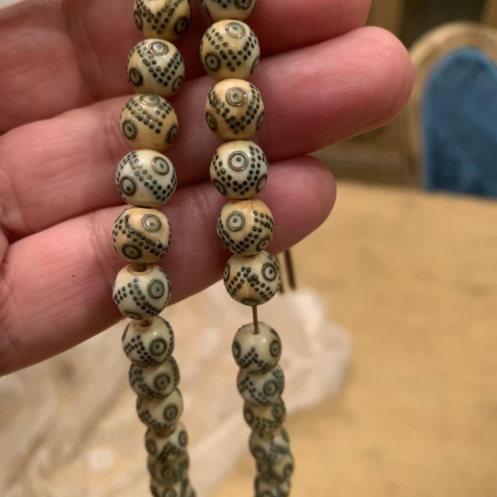 سبحة عاج وذهب