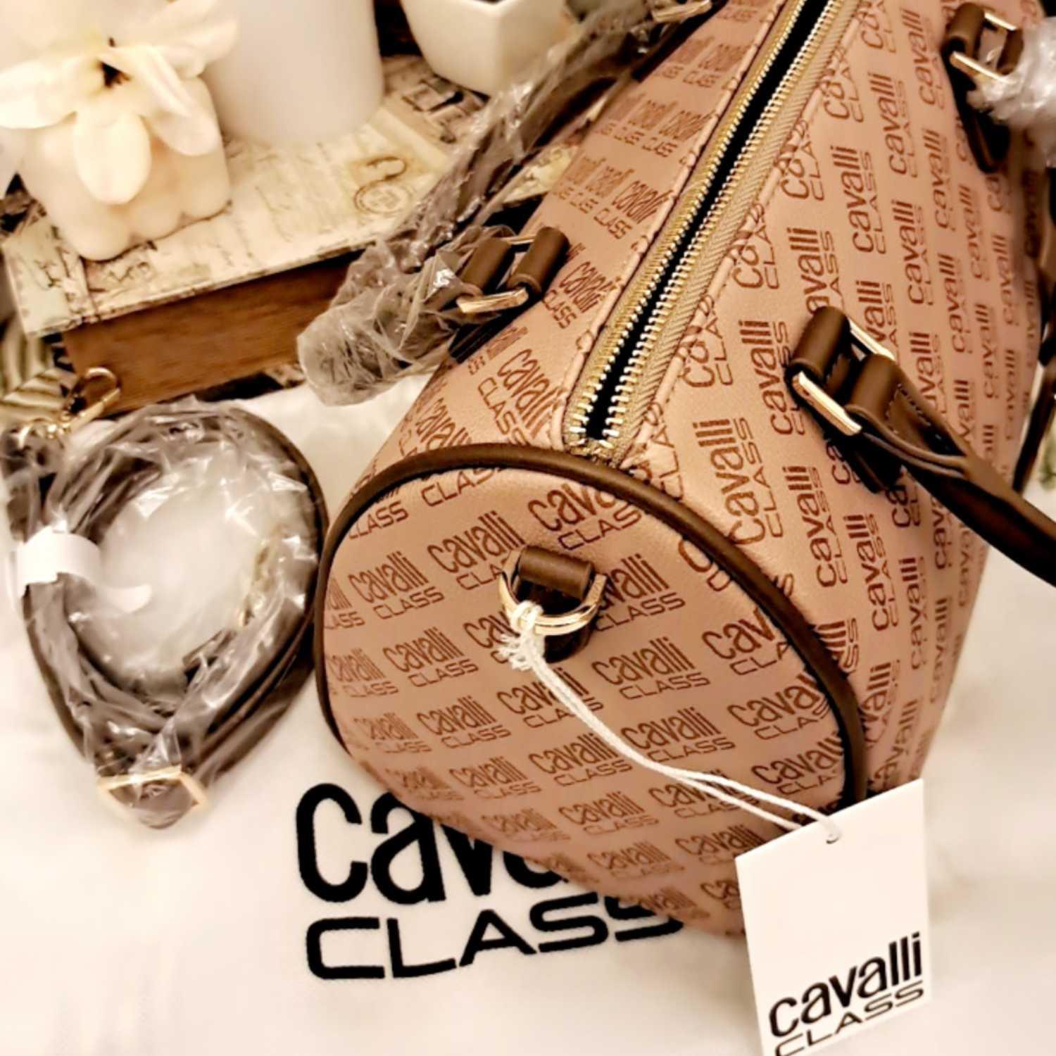 ◆CAVALLI CLASS（カヴァッリクラス）ラージロゴトート Cavalli Class(カヴァッリクラス)のレディース トートバッグ