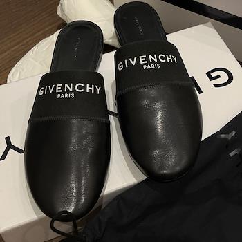 GIVENCHY ◆ Bedford Flat Mules NIB NEW Givenchy Bedford Black metallic logo leather mules