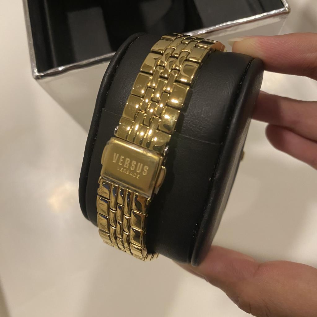 Versus Watch